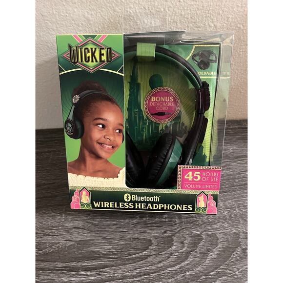 Wicked Elphaba Bluetooth Wireless Headphones New